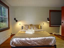 Beautiful Guest Cabin on Quiet Estate