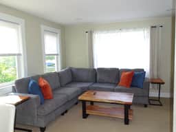 Comfortable Renovated 3 Bed Apartment