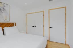 Lux 3BD Minutes Walk to Airport