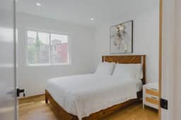 Lux 3BD Minutes Walk to Airport