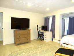 Spacious Studio Near Harvard Sq