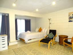 Spacious Studio Near Harvard Sq