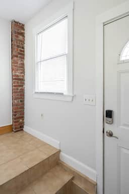 Spacious Two Bedroom Apartment 