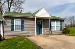 Quiet and Comfortable 2 BD in Duplex