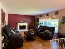 Spacious 4 BD 2 Bath in Quiet area avail July