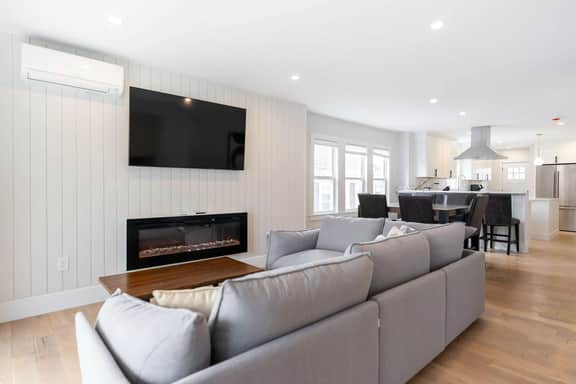 Beautiful and Spacious 3BD Condo in Somerville