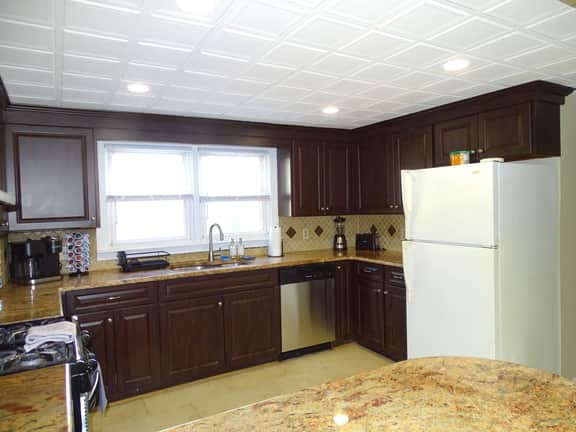 Comfortable Renovated 3 Bed Apartment