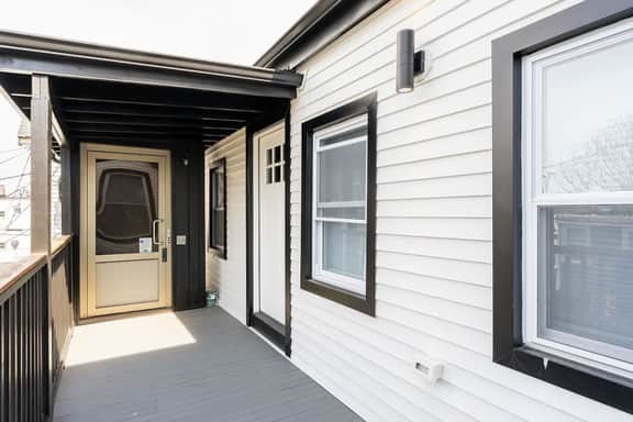 Luxury 2 Bed 2 Bath East Boston