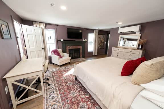 Orchard Room:
The Inn at Fireside Tavern Sherborn