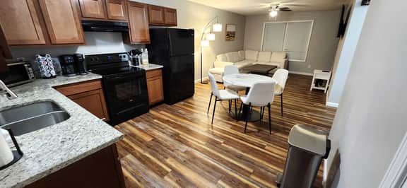 Quiet and Comfortable 2 BD Duplex