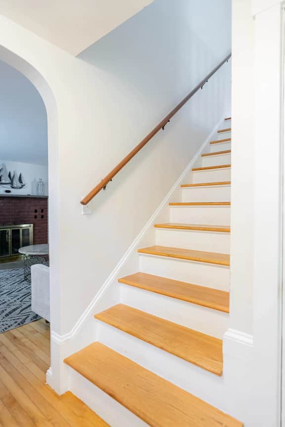 Spacious 4 bedroom home with large yard