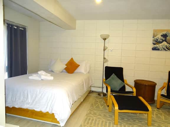 Spacious Studio Near Harvard Sq