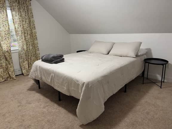 Comfortable 4 Bed Home close to Gillette
