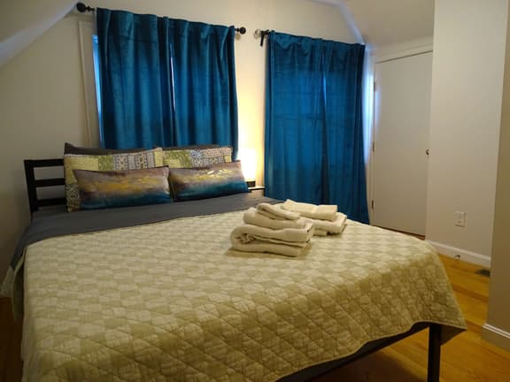 Convenient 2 bed Apt in Everett a Short Walk to Encore